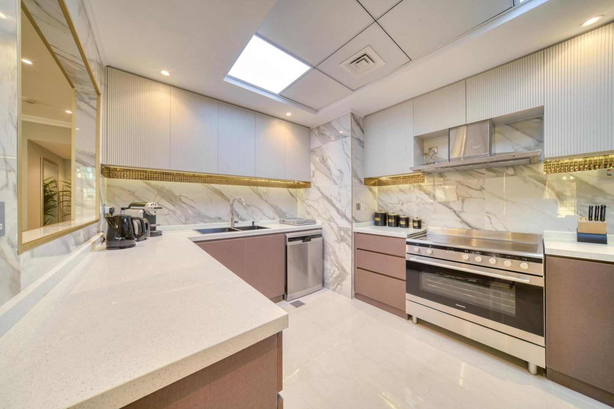 New! Sea View Luxurious 4 Bedroom Duplex Dubaï