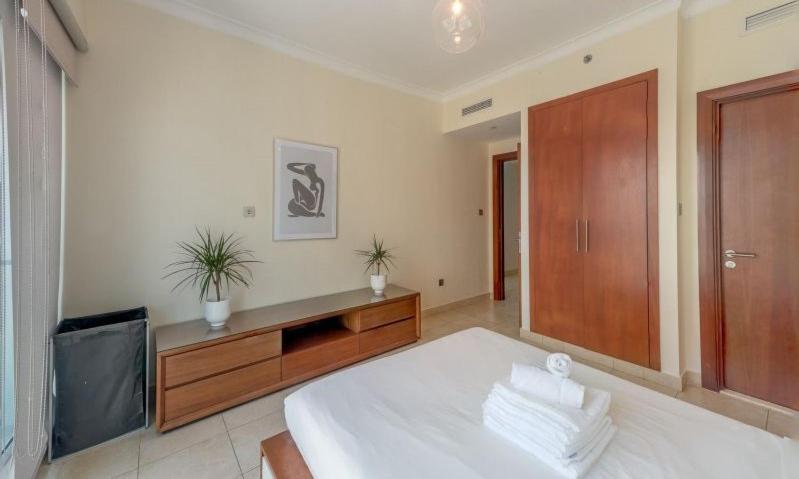 Manzil - 1br In Fairways West With Golf Course View Dubai