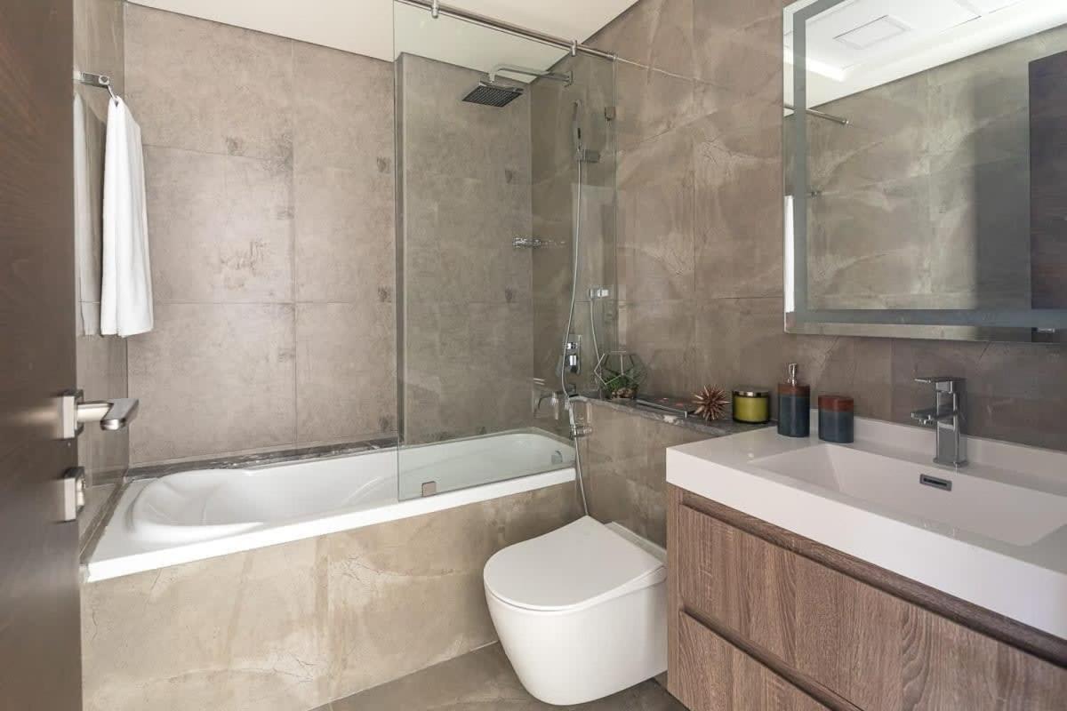 Frank Porter - Majestique 2 Appartement Dubai
