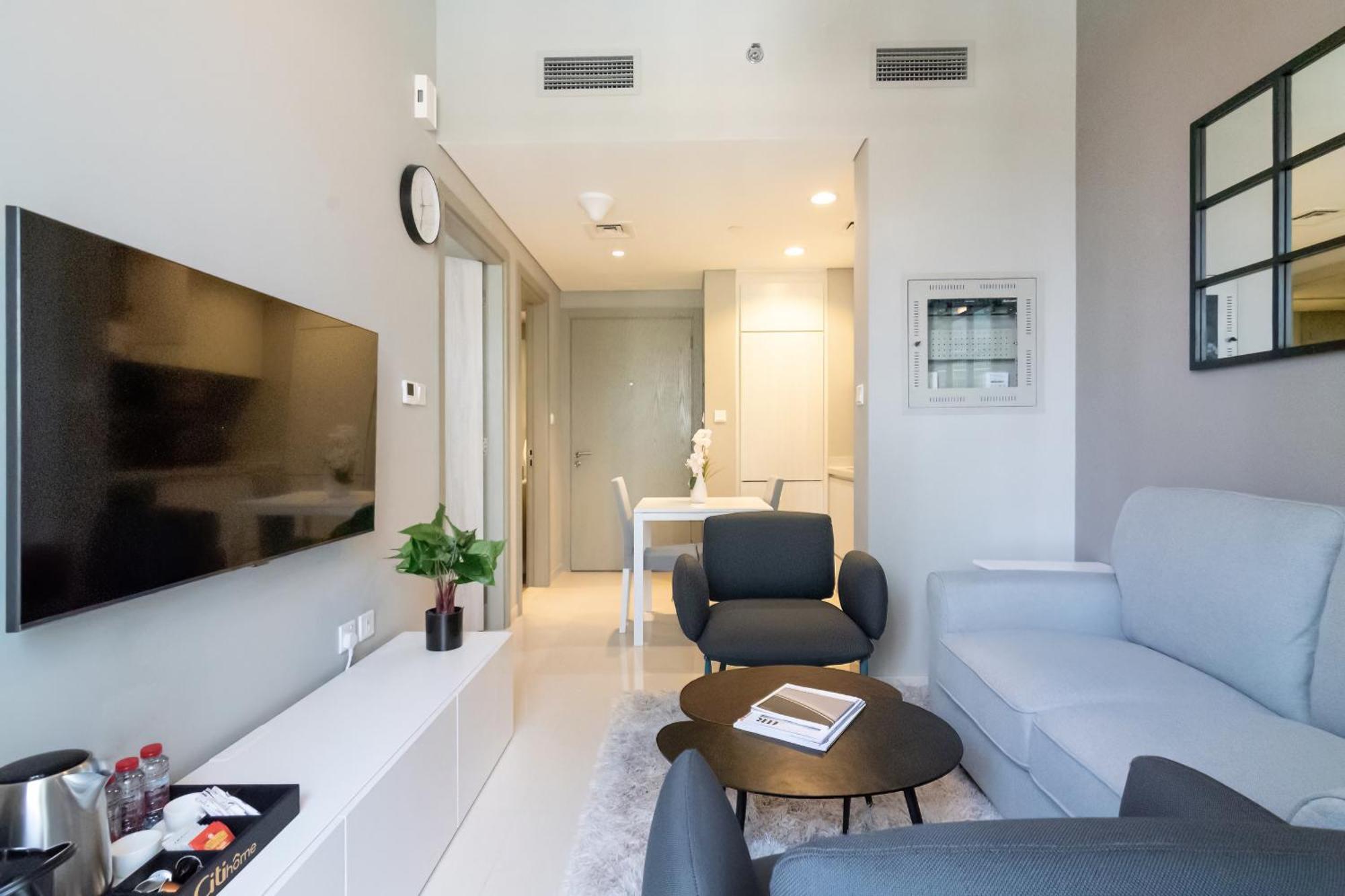 Apartamento Citihome -1br With Balcony & Pool View In Zada Tower Dubái