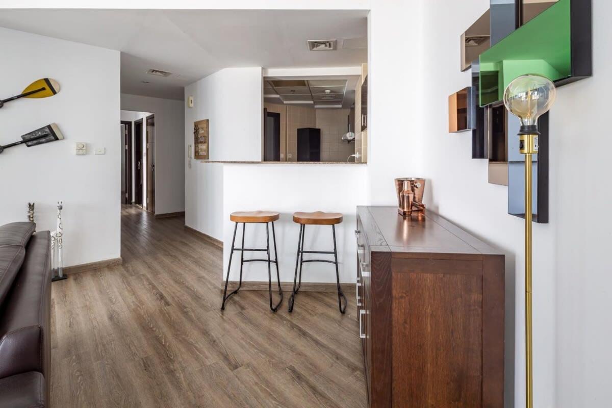Frank Porter - Torch Apartemen *