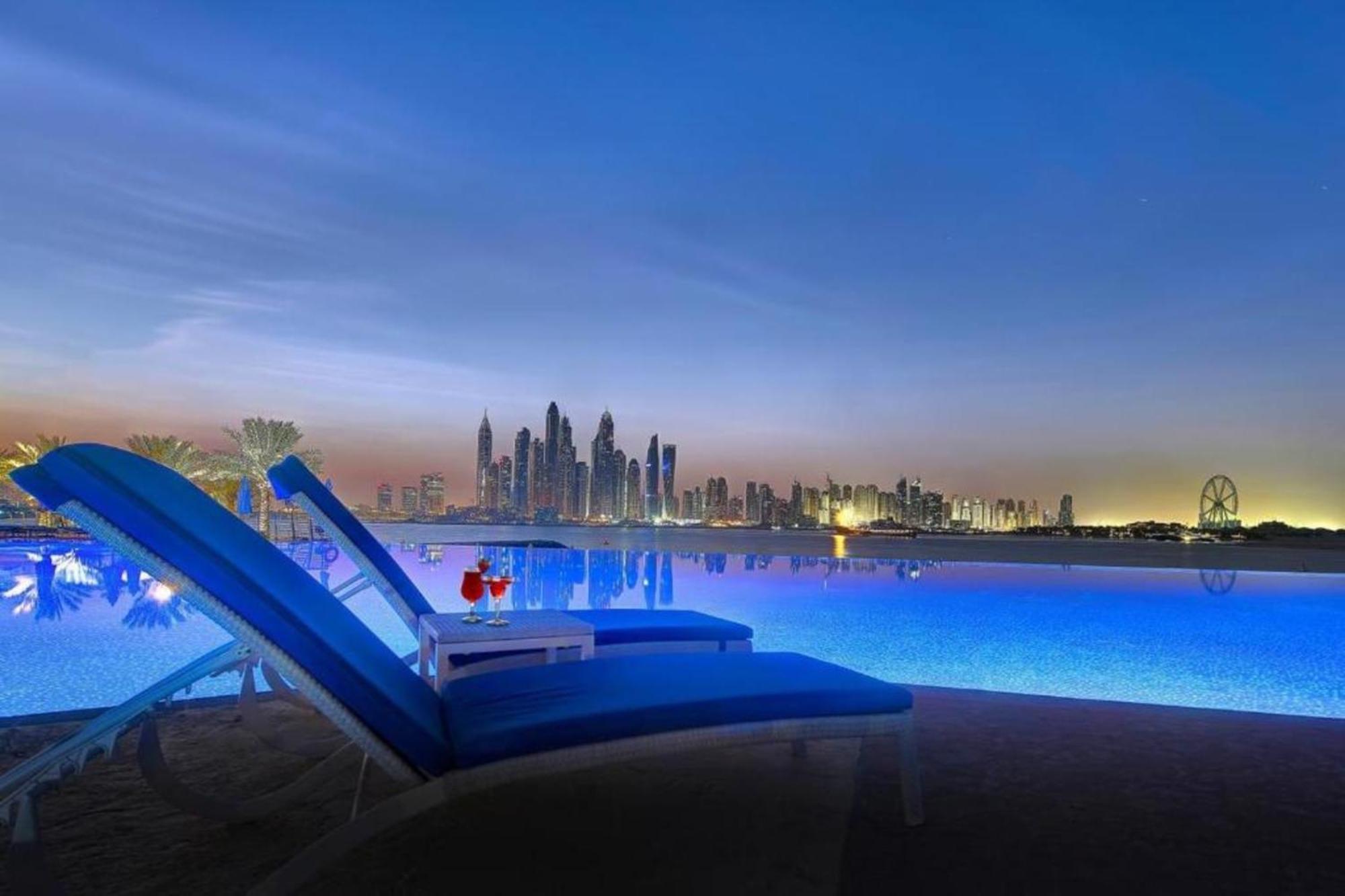 Oceana Residences, Free & Pool Access *