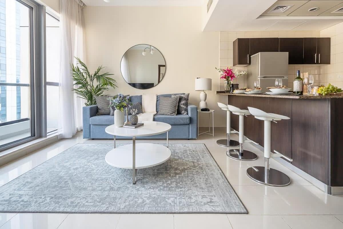 Frank Porter - Bay Apartemen *