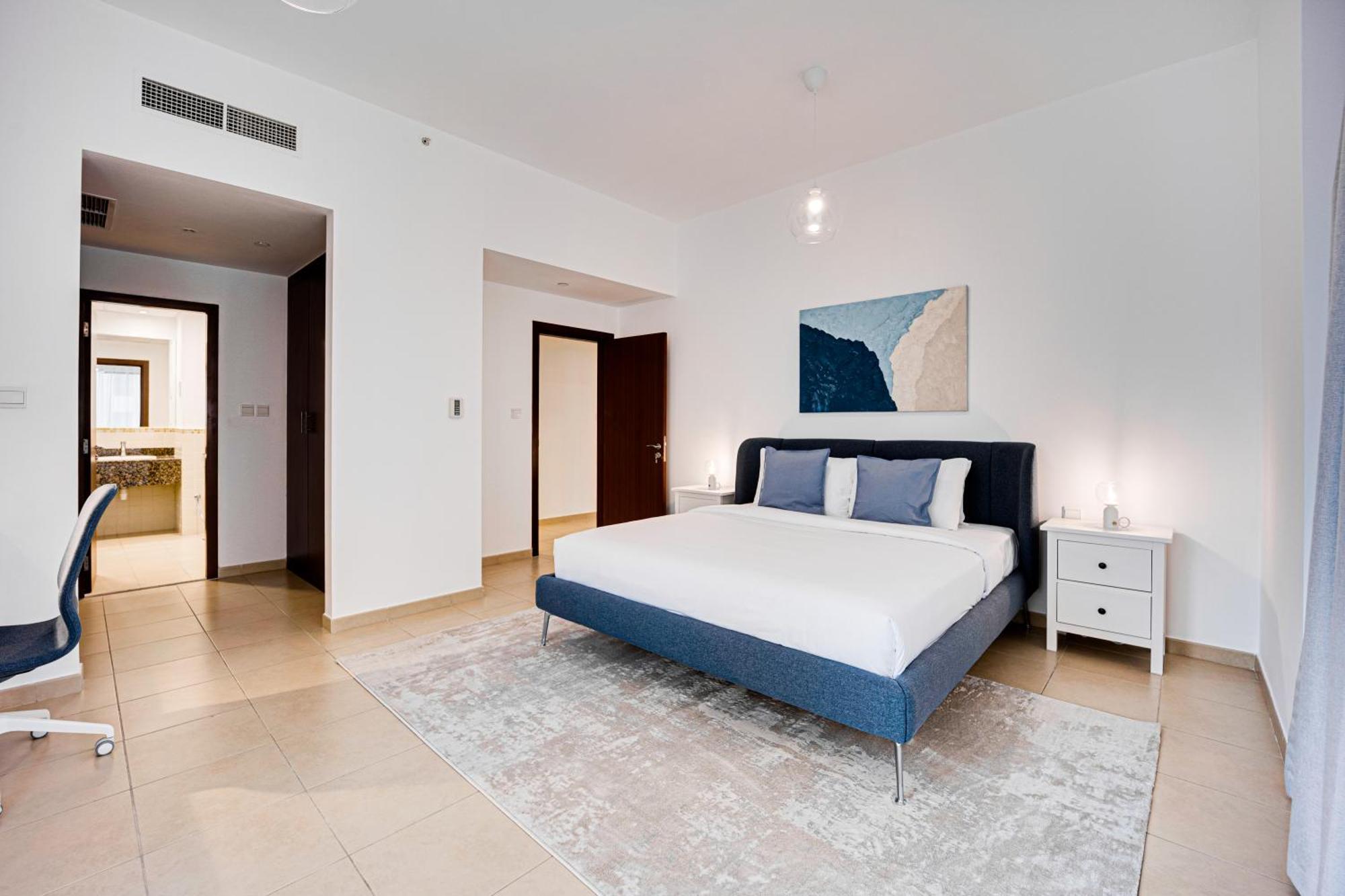 And Comfy In Jbr Apartamento Dubai