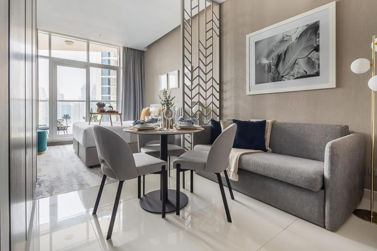 Frank Porter - Damac Prive B * Dubai