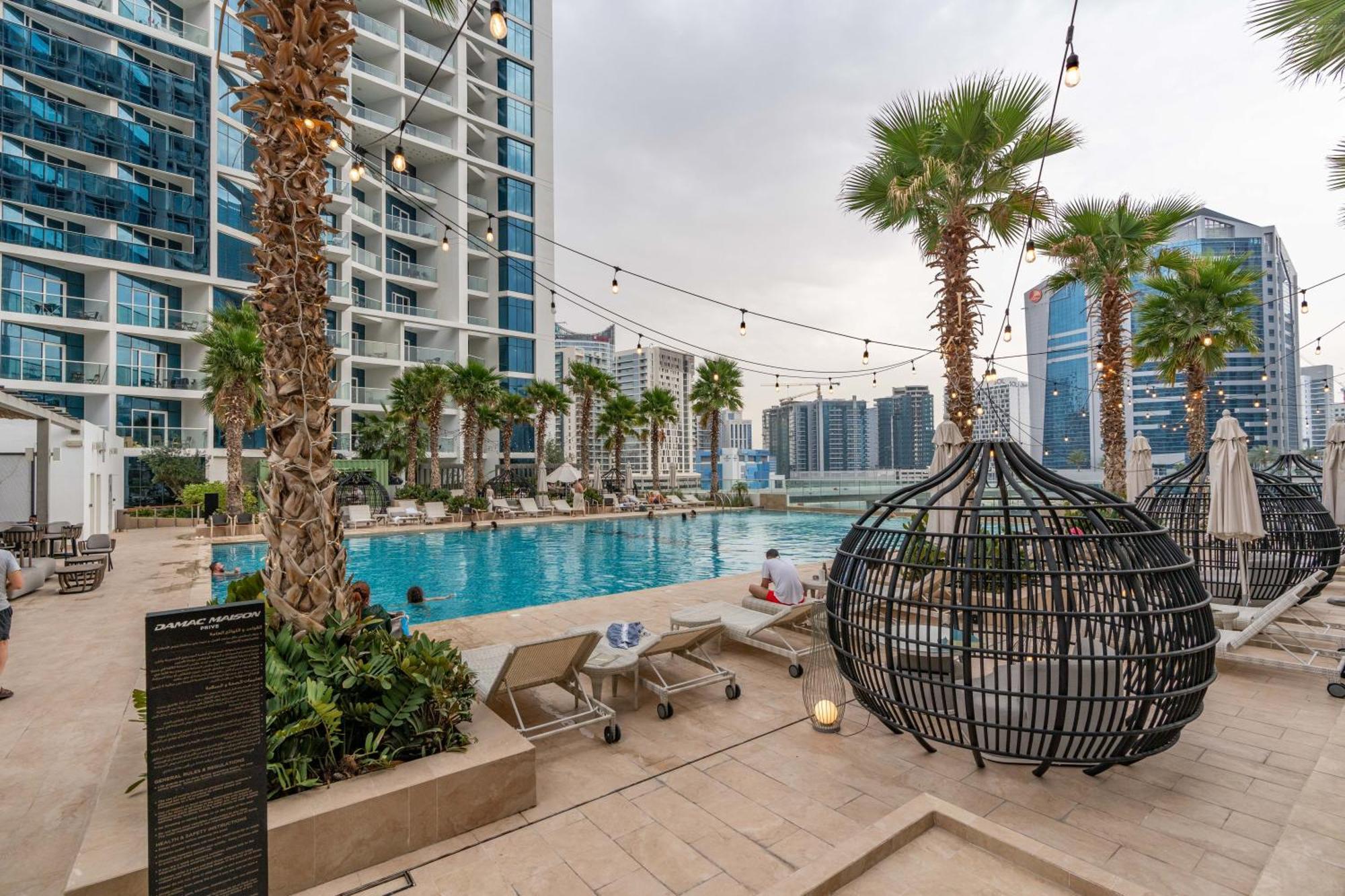 Spacious Luxe Family With Canal & Burj Khalifa View Dubái
