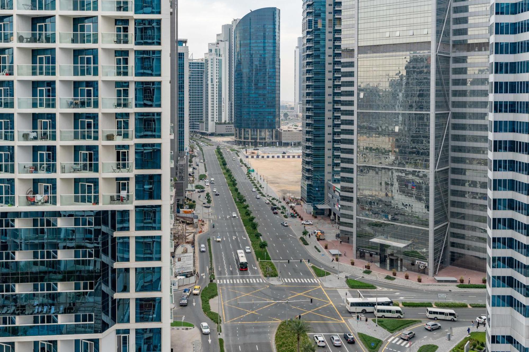 Spacious Luxe Family With Canal & Burj Khalifa View * Dubái