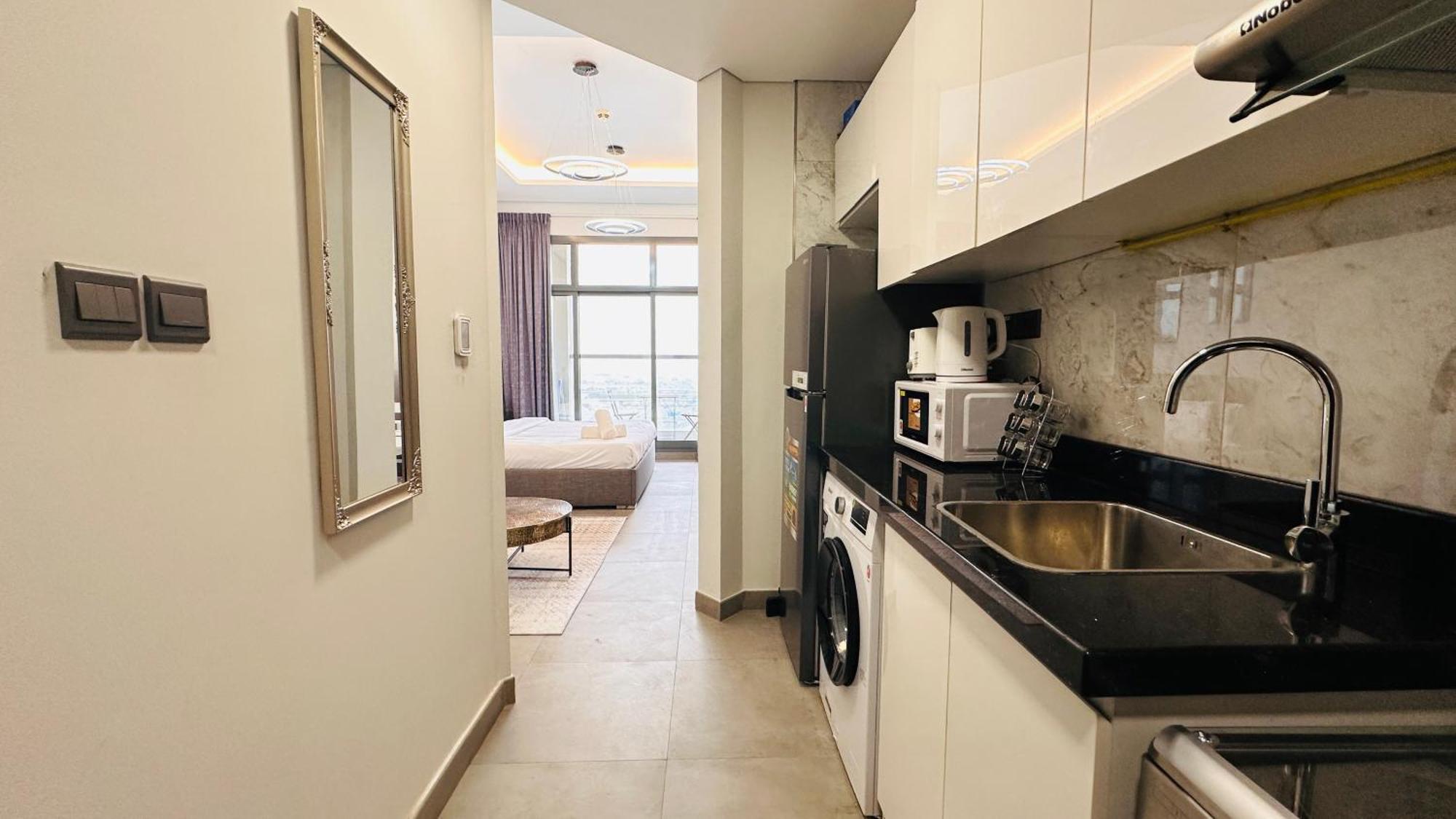 Spacious Palm View With Big Balcony Free Parking By Belvilla Dubaï