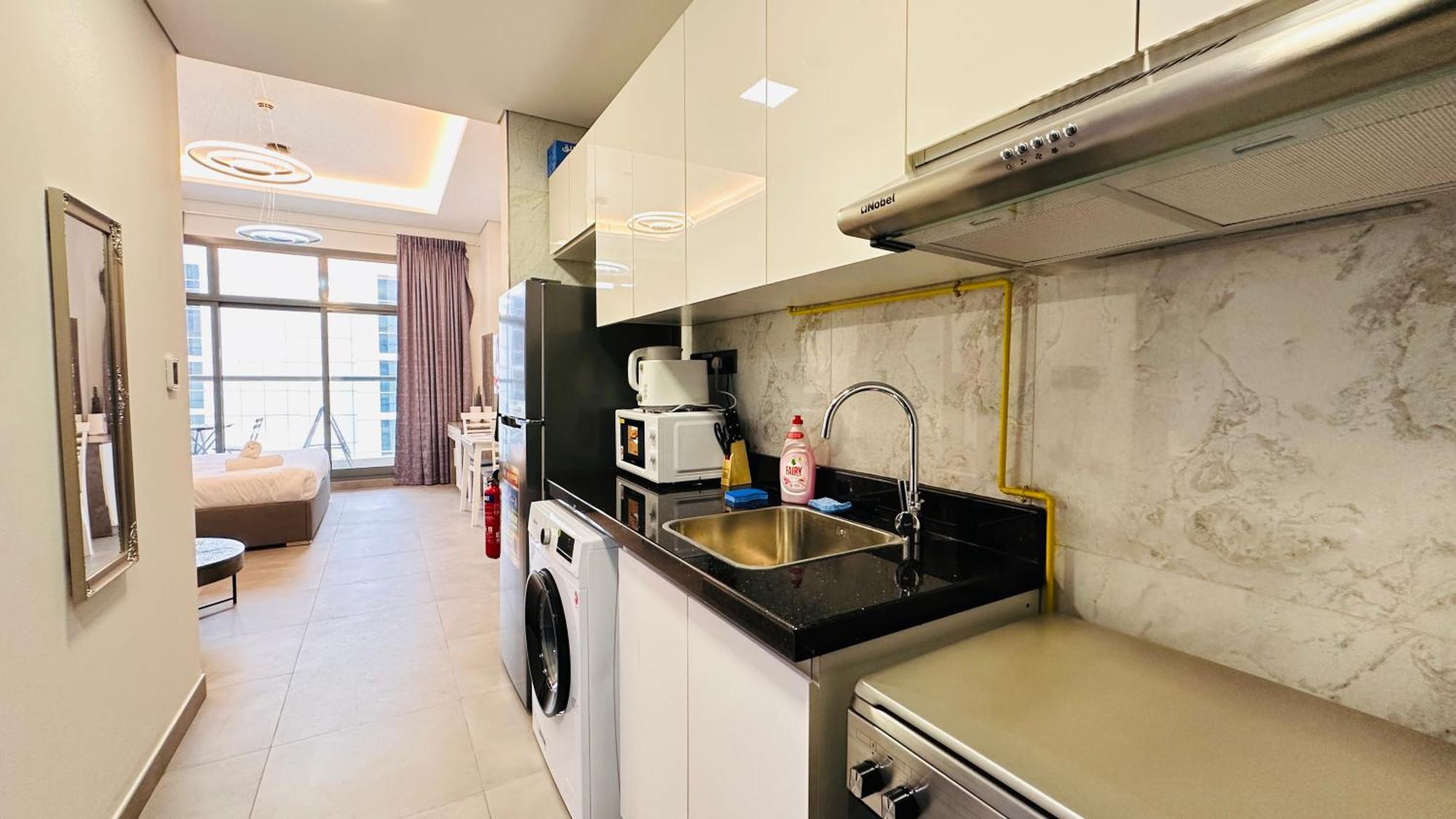 Spacious Palm View With Big Balcony Free Parking By Belvilla Séjour chez l'habitant Dubaï
