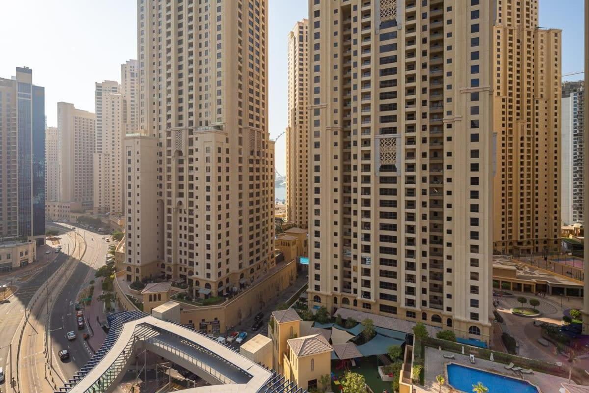 Apartment Frank Porter - Marina Quays West Tower