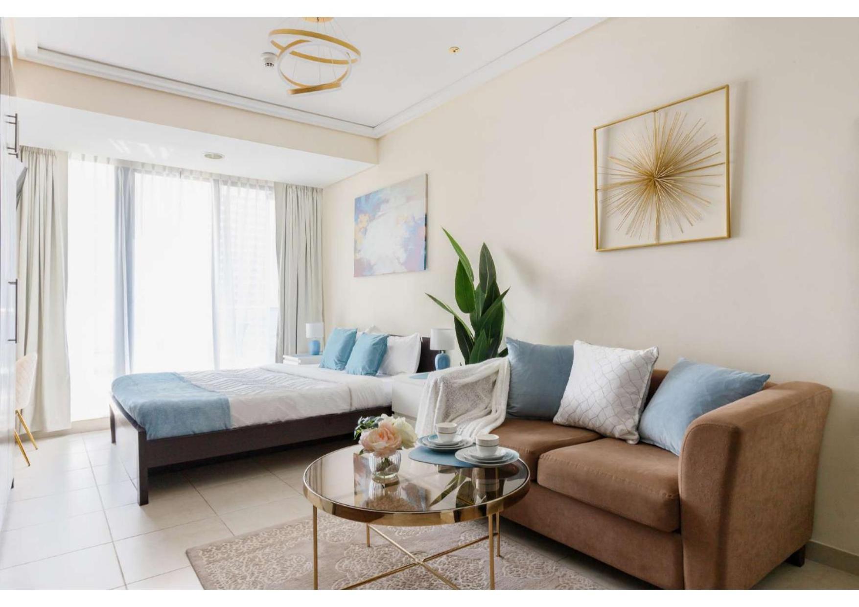 Appartement Elevate Your Lifestyle At Goldcrest Bldg.