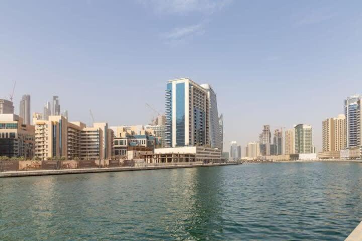 Frank Porter - Fairview Residency * Dubaï