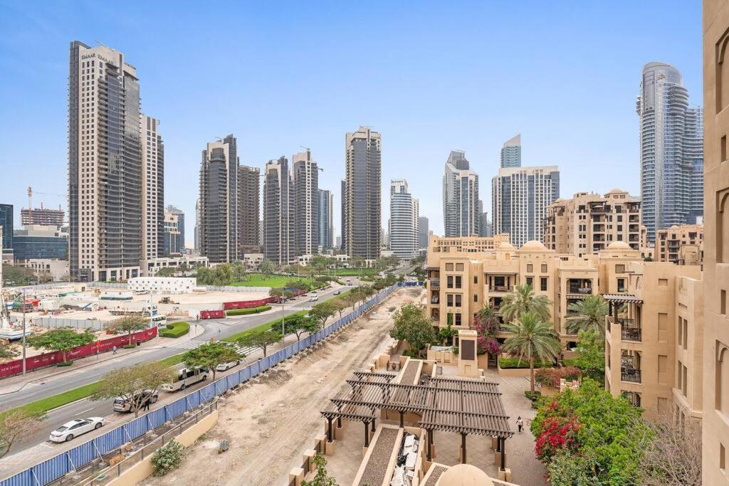 First Class Peaceful 1Br Pool Parking Near Burj Khalifa Appartement Dubaï