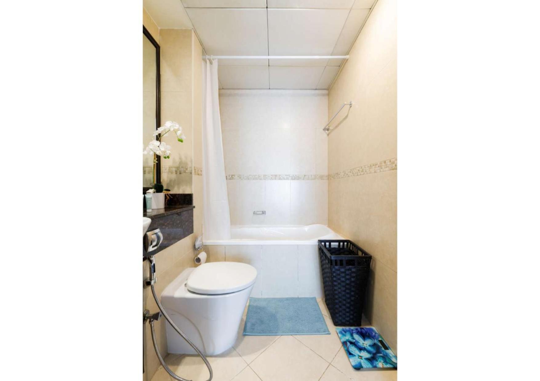 Appartement Elevate Your Lifestyle At Goldcrest Bldg.