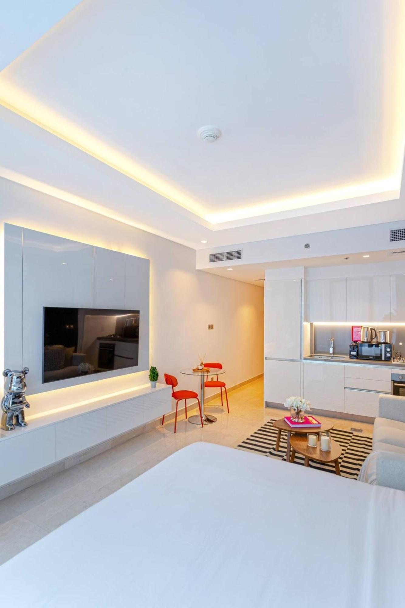Luxurious Flat 3 Min To Burj Khalifa Sleeps 3 Apartamento Dubái