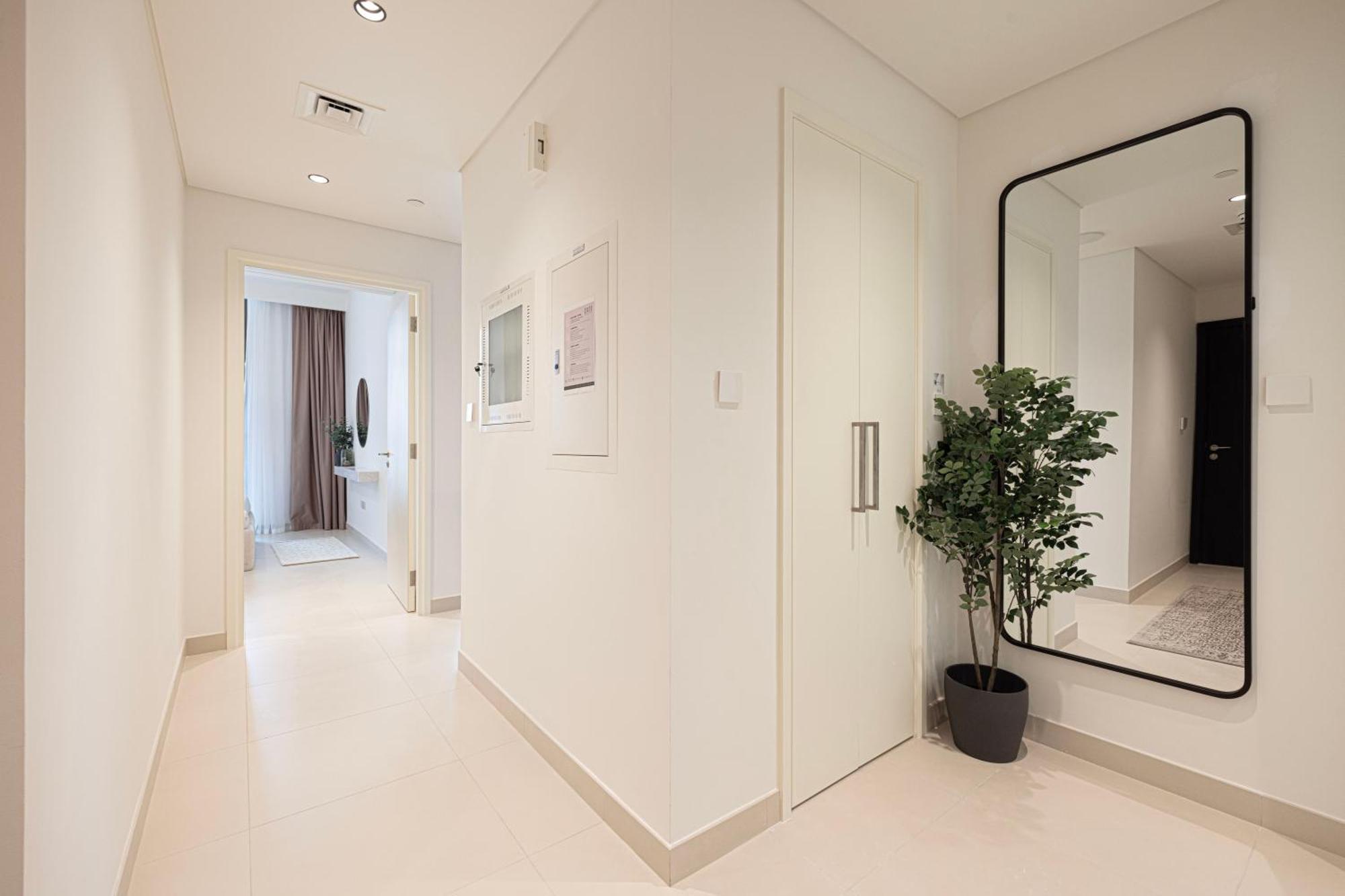 Apartament Burj Crown - Spectacular Boulevard View, Opposite Mall