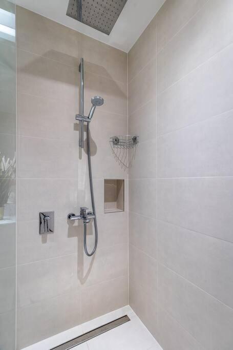 La - Mediterian Living Appartement Dubai