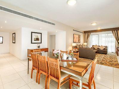 Golden Sands 10 3* Dubai