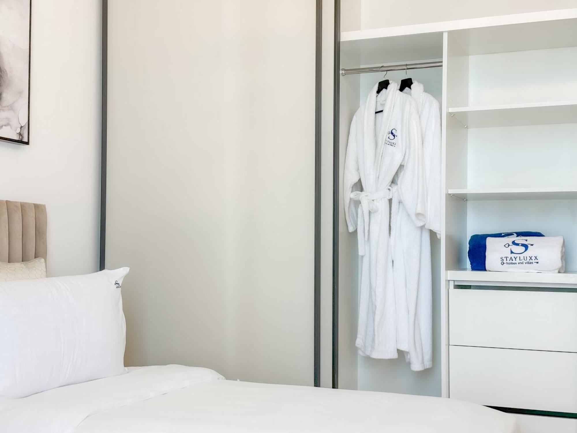Apartamento Panoramic Escape With Private Beach, 2br On High Floor
