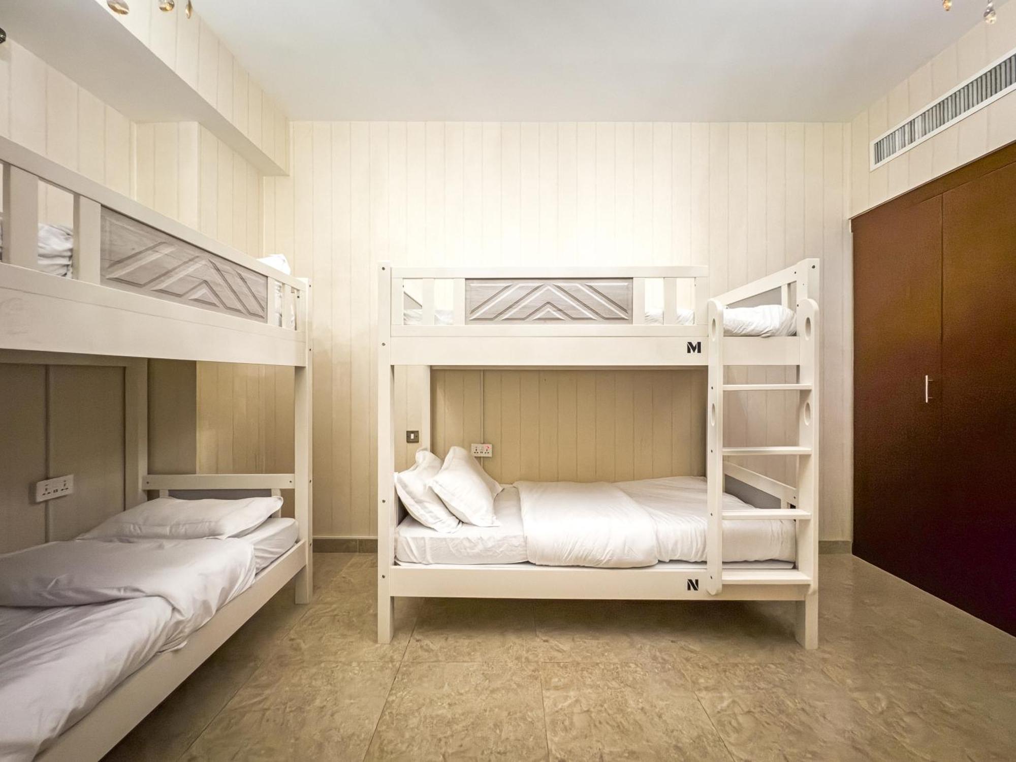 Ar Holiday Jbr 2 Ostello