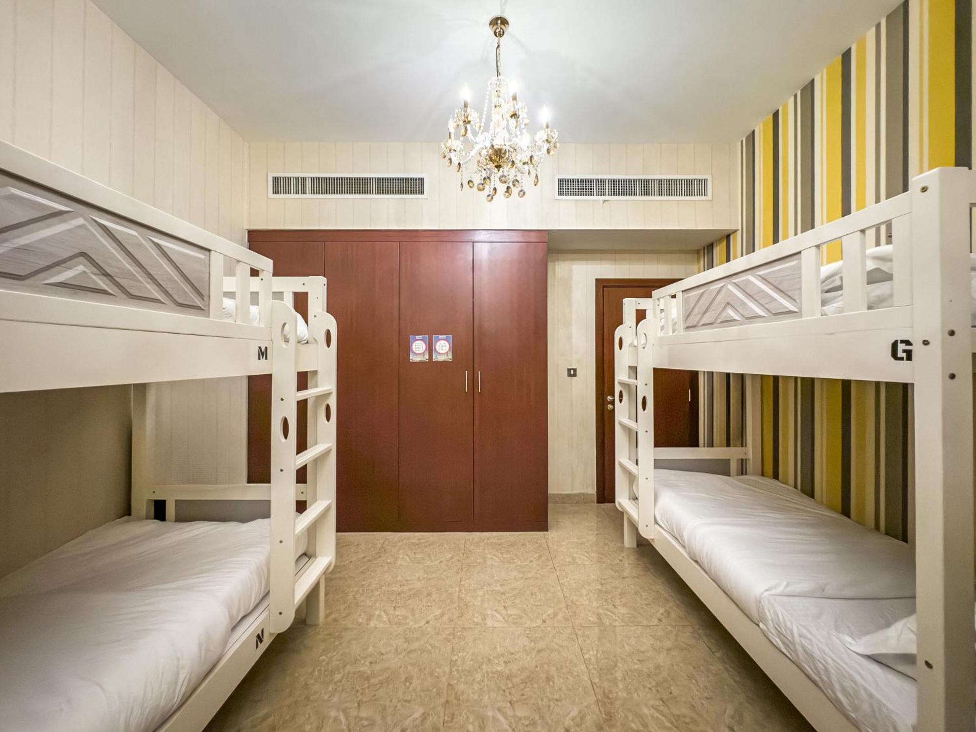 Ar Holiday Jbr 2 Ostello