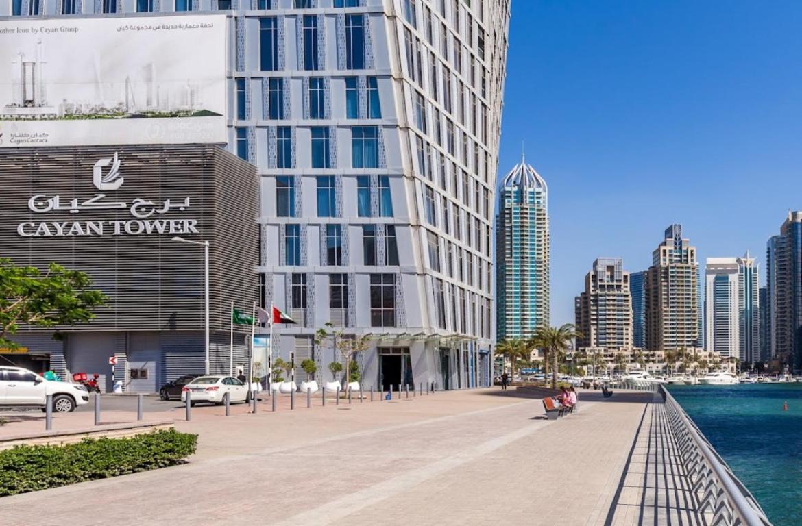 Cayan Tower Marina - By Of Choice *