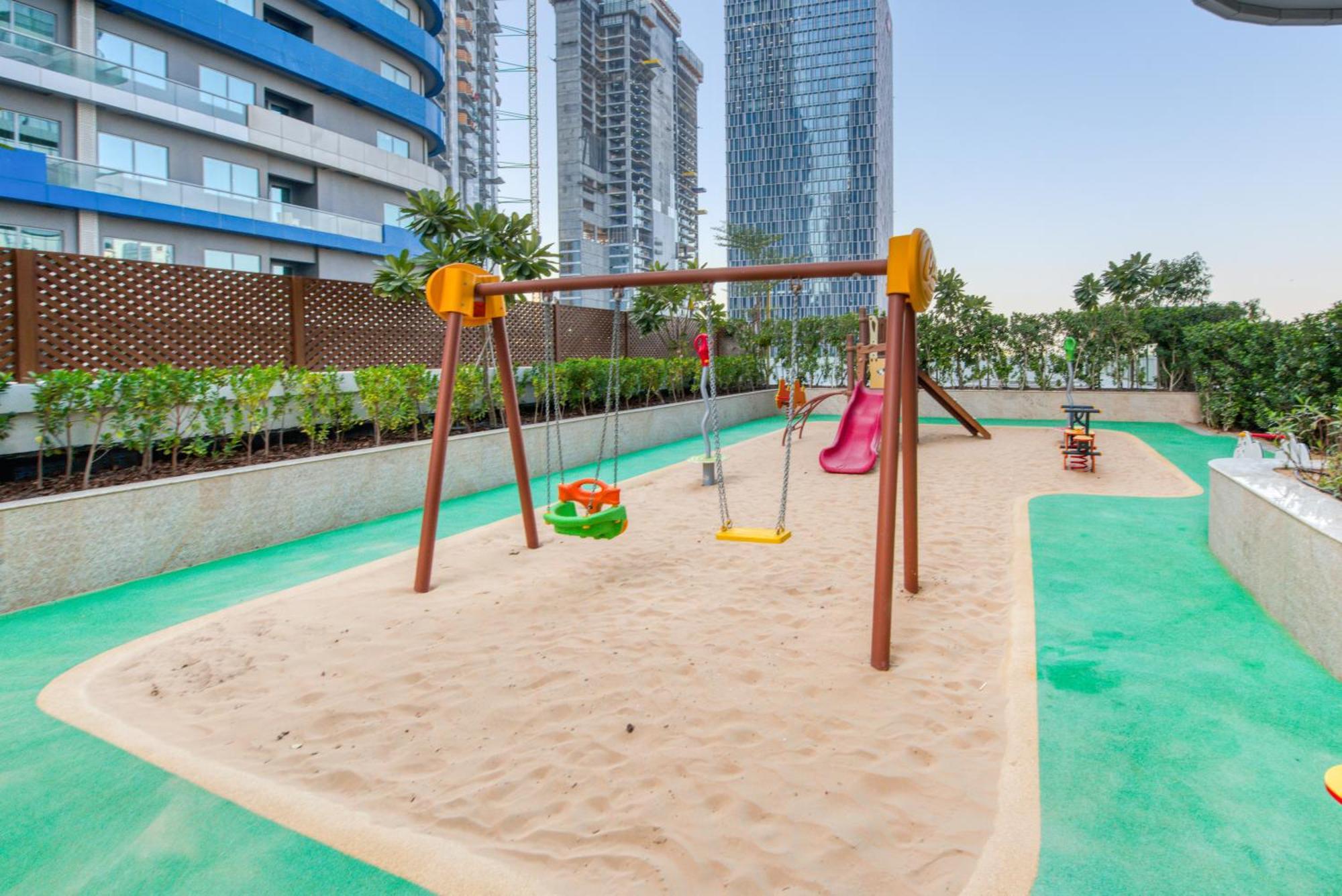 Rh- Downtown Delight, Spacious 01br Near Mall & Burj Khalifa, Rp Heights Apartamento