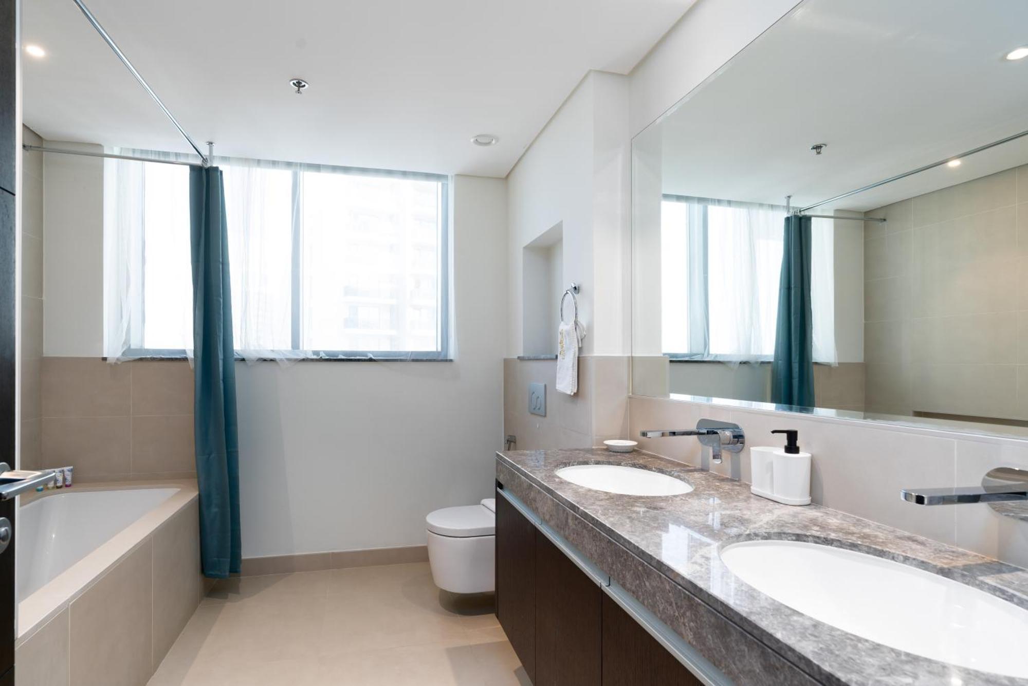 Lux Creek Harbour Blvd Views Apartemen