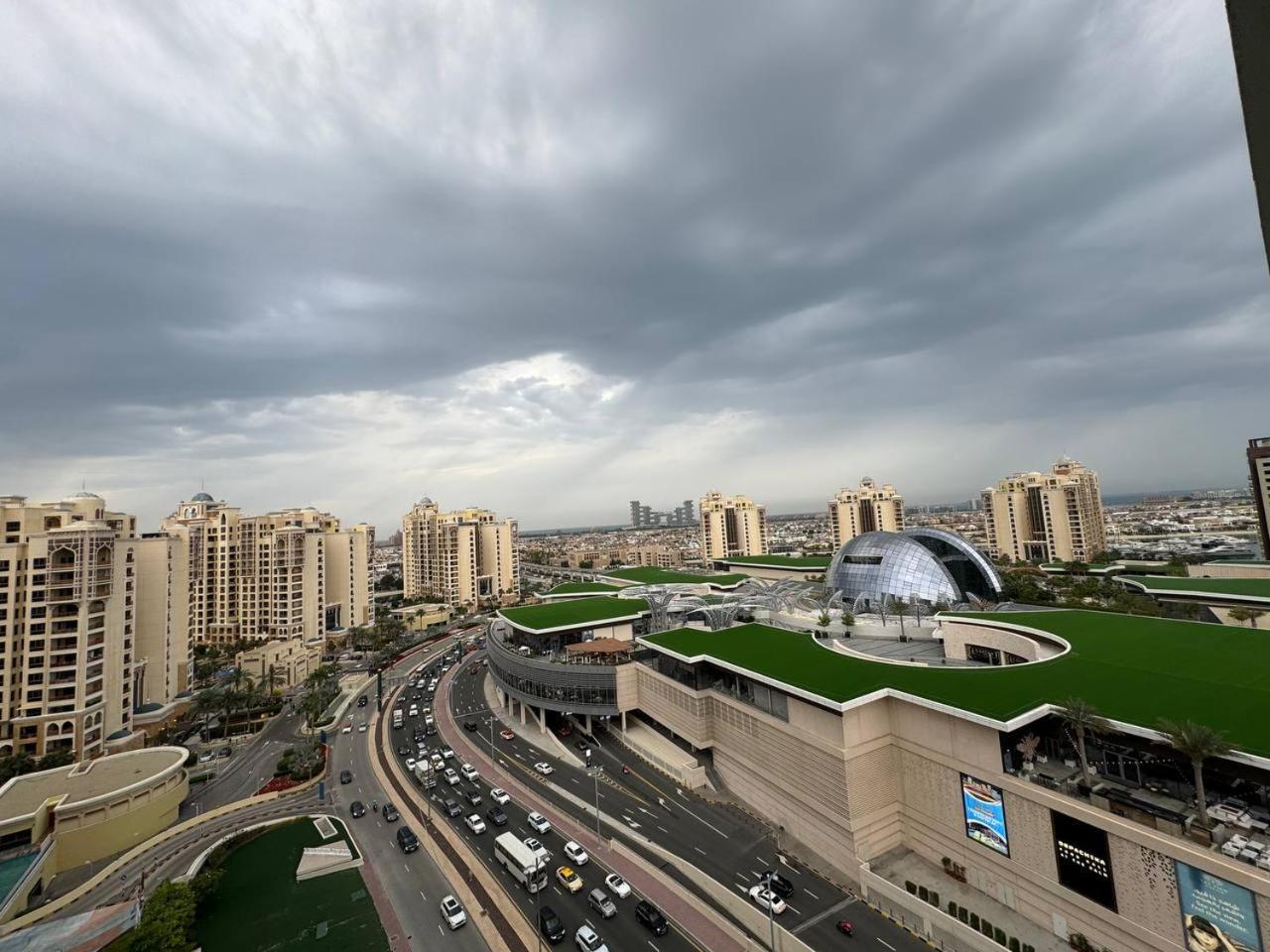 Apartment Seven & At The Palm Jumeirah Studio With Awesome View *