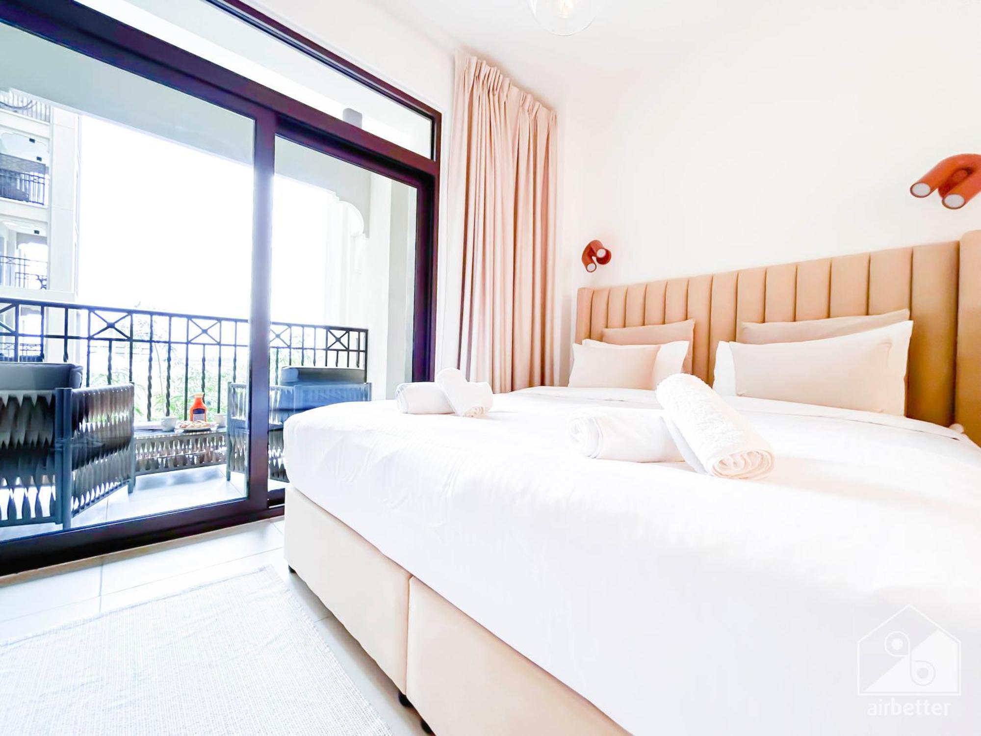 Cozy 1b Escape With Stunning Balcony Views Dubái