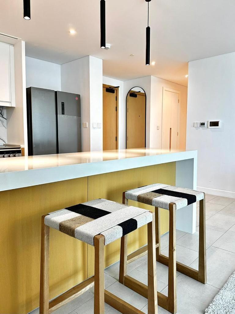 La Vie, Jbr- Sea View With Beach Access- Happy Holidays Lux Apartemen *