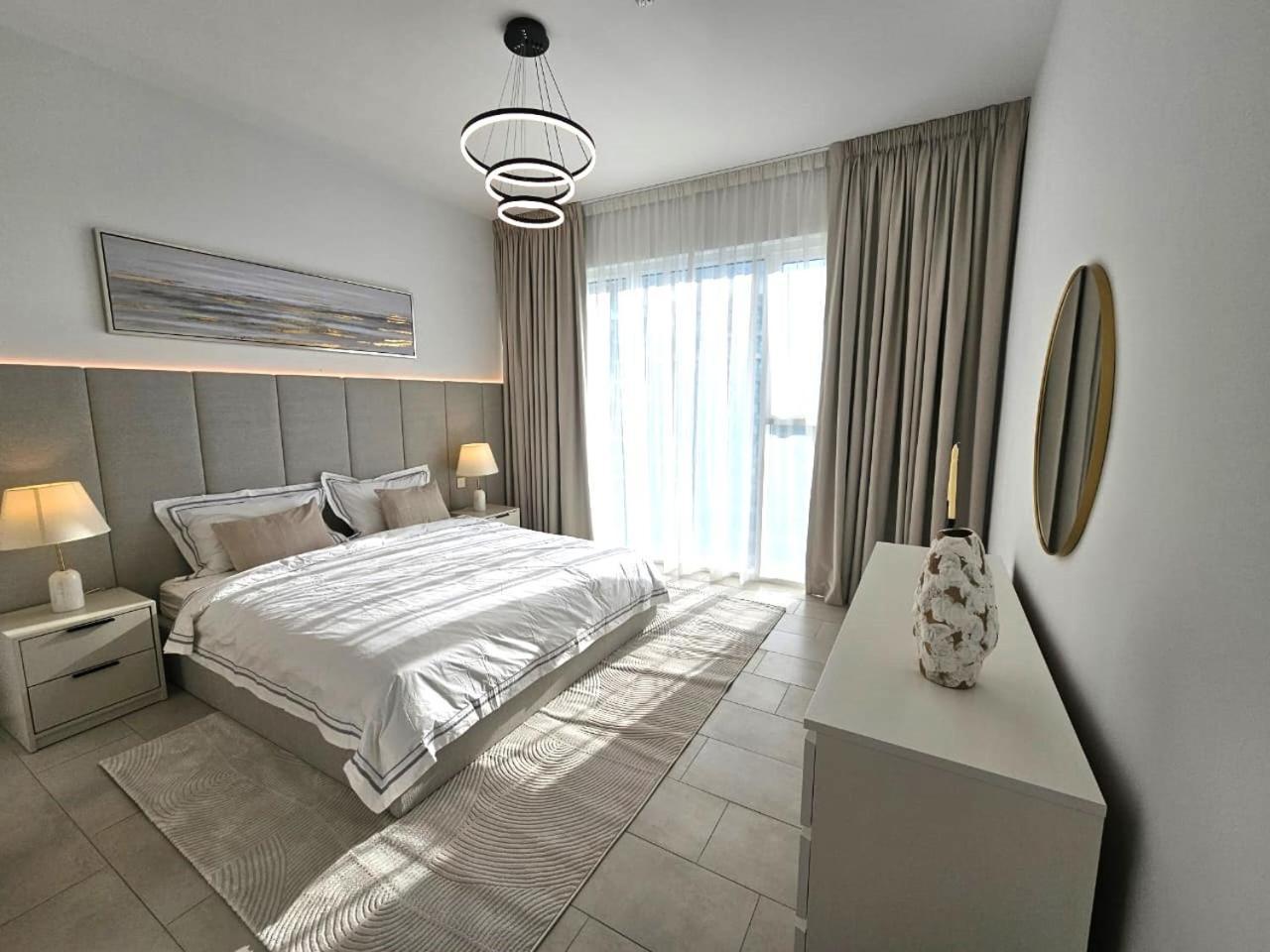 La Vie, Jbr- Sea View With Beach Access- Happy Holidays Lux Apartemen