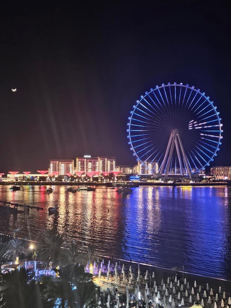La Vie, Jbr- Sea View With Beach Access- Happy Holidays Lux Apartemen *