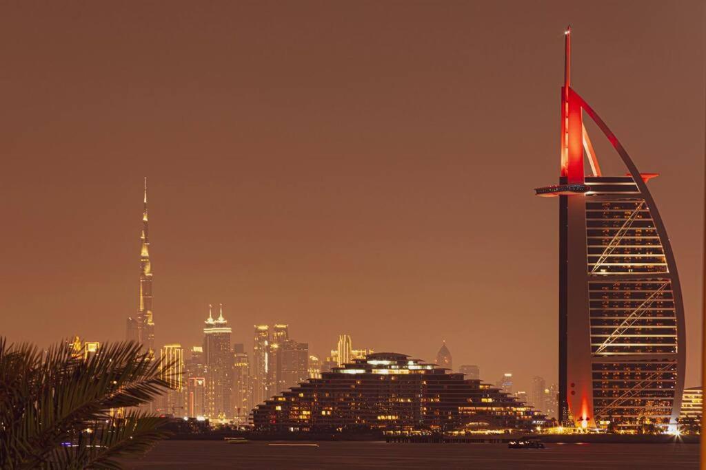 First Class 2br Expansive Balcony Oasis Apartemen Dubai