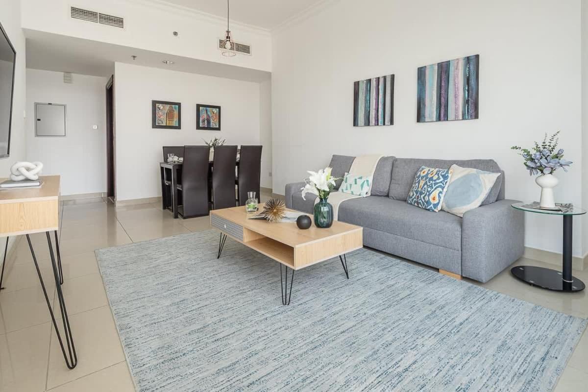 Frank Porter - V3 Tower Appartement Dubai