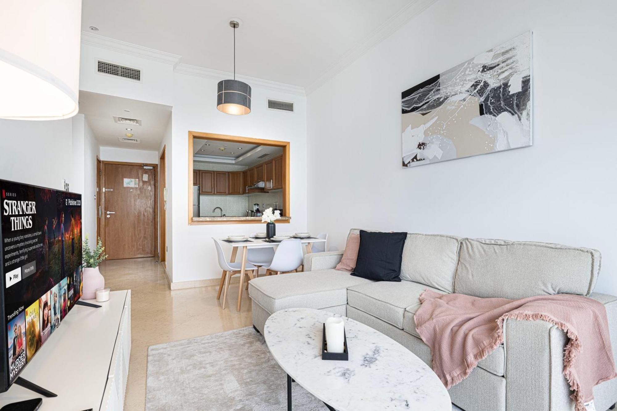 Luxury 1br At Marina: Stunning Marina Views, Pool & Gym Dubái