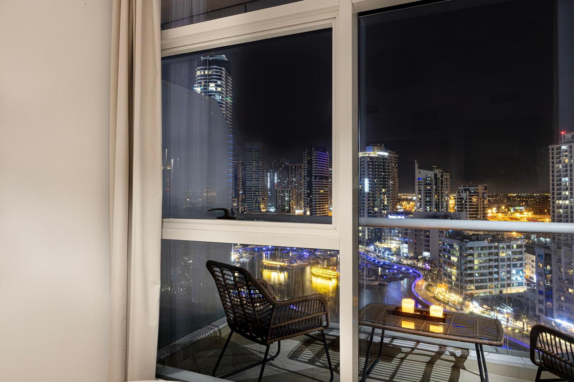 Luxury 1br At Marina: Stunning Marina Views, Pool & Gym Apartamento *