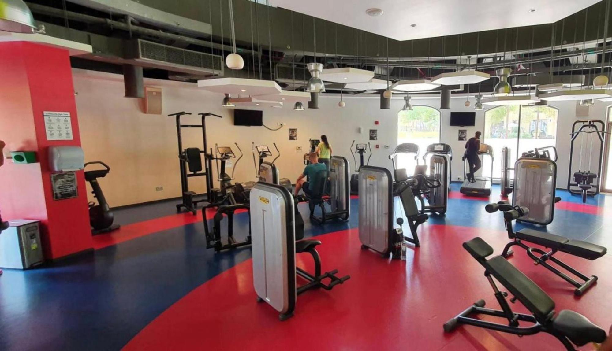Asrama Seaview Beach Jbr - Walk To Beach - Gym - Pool - Metro Station