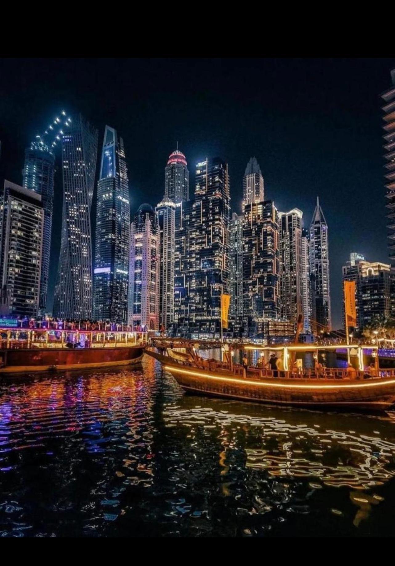 Asrama Seaview Beach Jbr - Walk To Beach - Gym - Pool - Metro Station Dubai