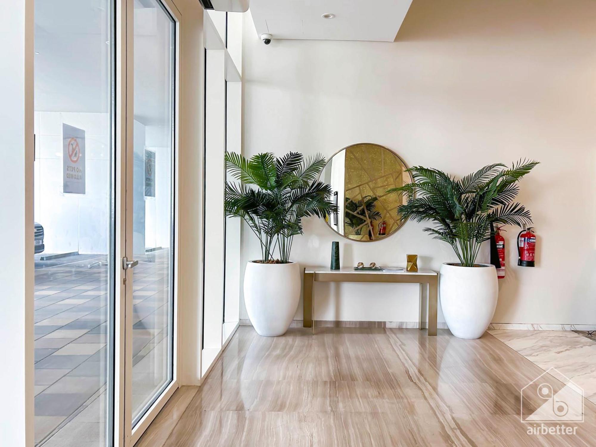 Appartamento Gorgeous 1b With Balcony In Business Bay