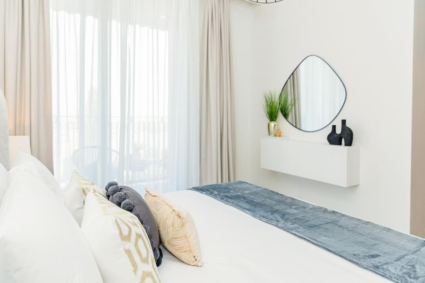 Apartamento Higuests - Creekside Stylish 3br With Views