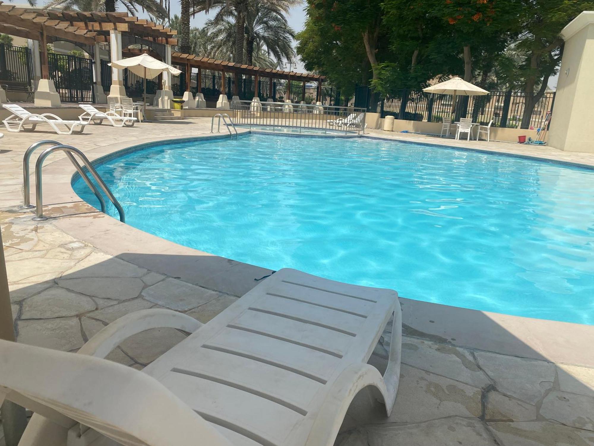 Spacious 4-bedroom Villa, Children Friendly Villa Dubái