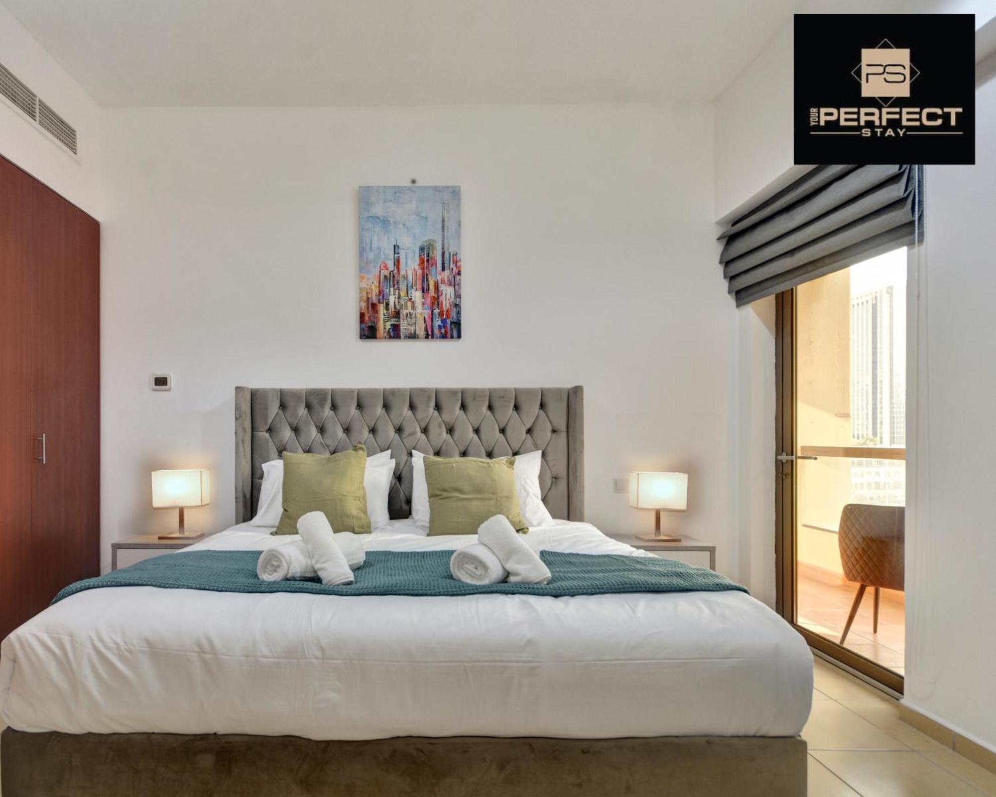 Apartment Jumeirah Beach Residence: Marina Views & Luxury Amenities *