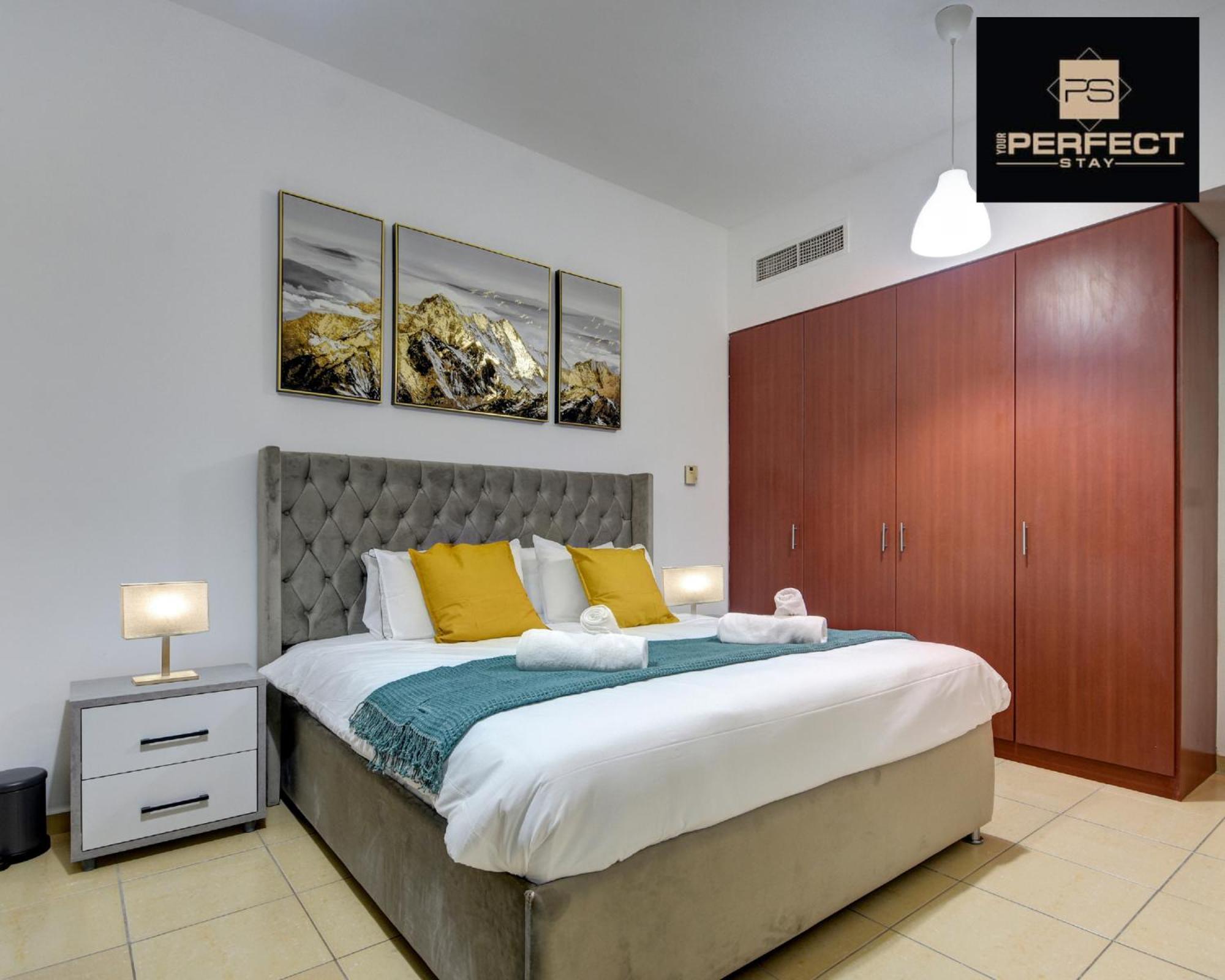 Jumeirah Beach Residence: Marina Views & Luxury Amenities Apartment Dubai