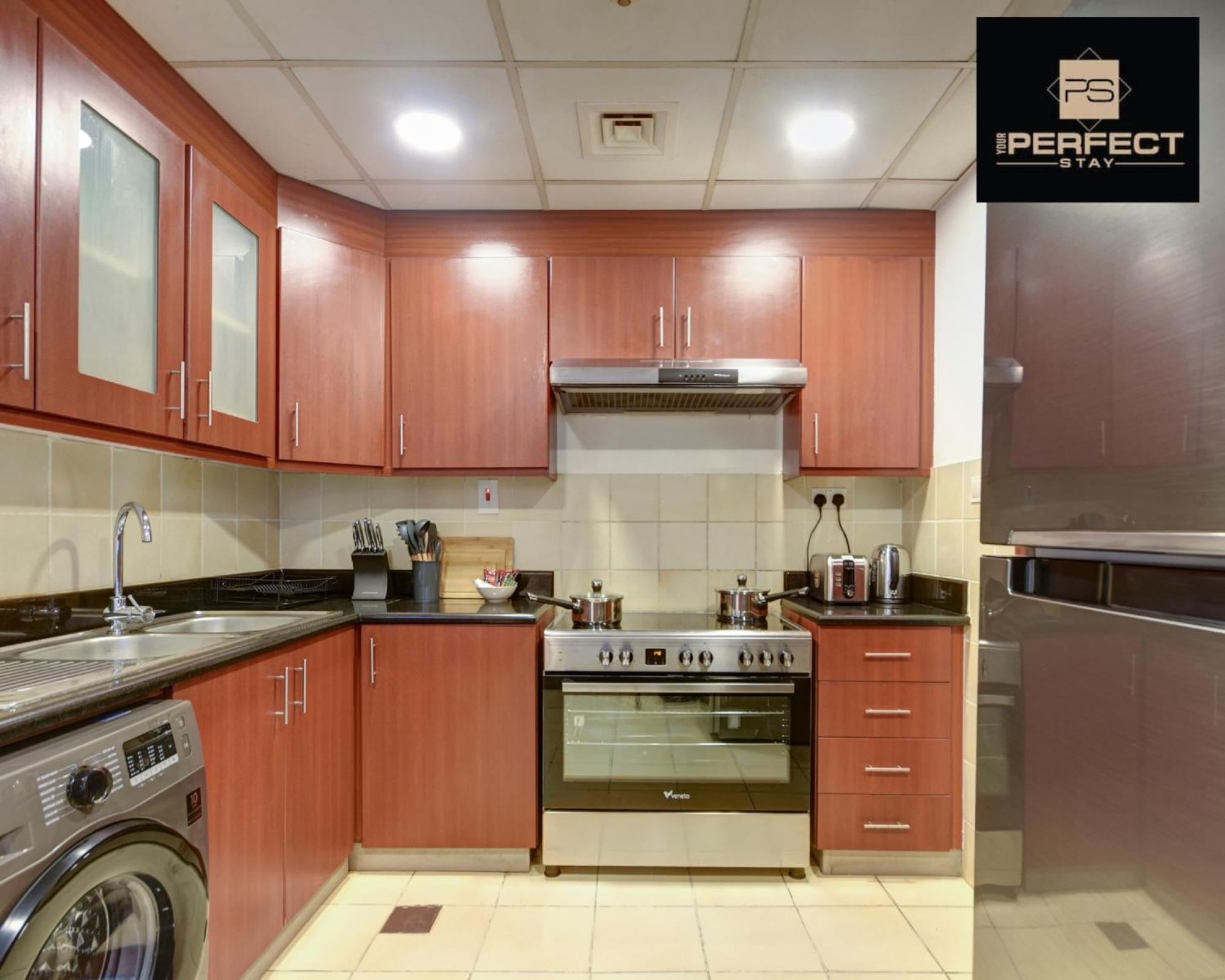 Jumeirah Beach Residence: Marina Views & Luxury Amenities Apartment Dubai