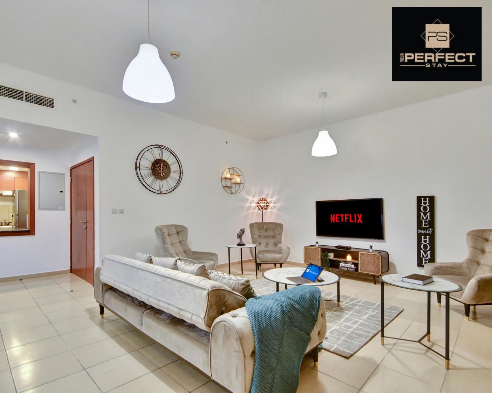 Jumeirah Beach Residence: Marina Views & Luxury Amenities * Dubai