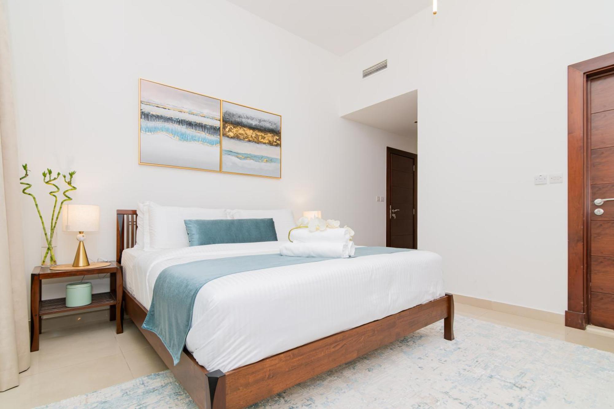 Apartahotel Marina,jbr -luxurious 2 Bedroom King *