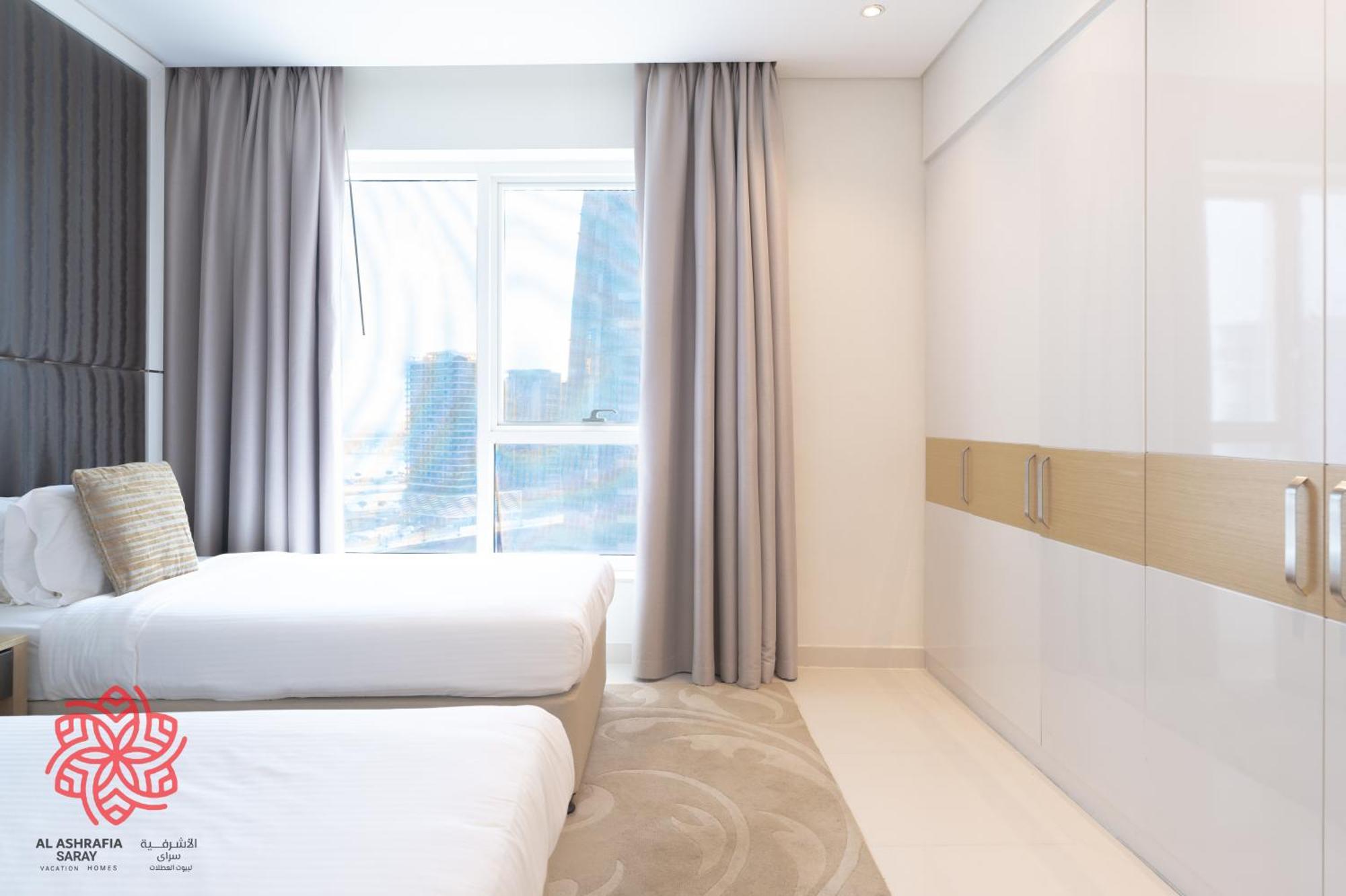 Alashrafia Saray- Waterfront 3 Bdr Business Bay Dubái