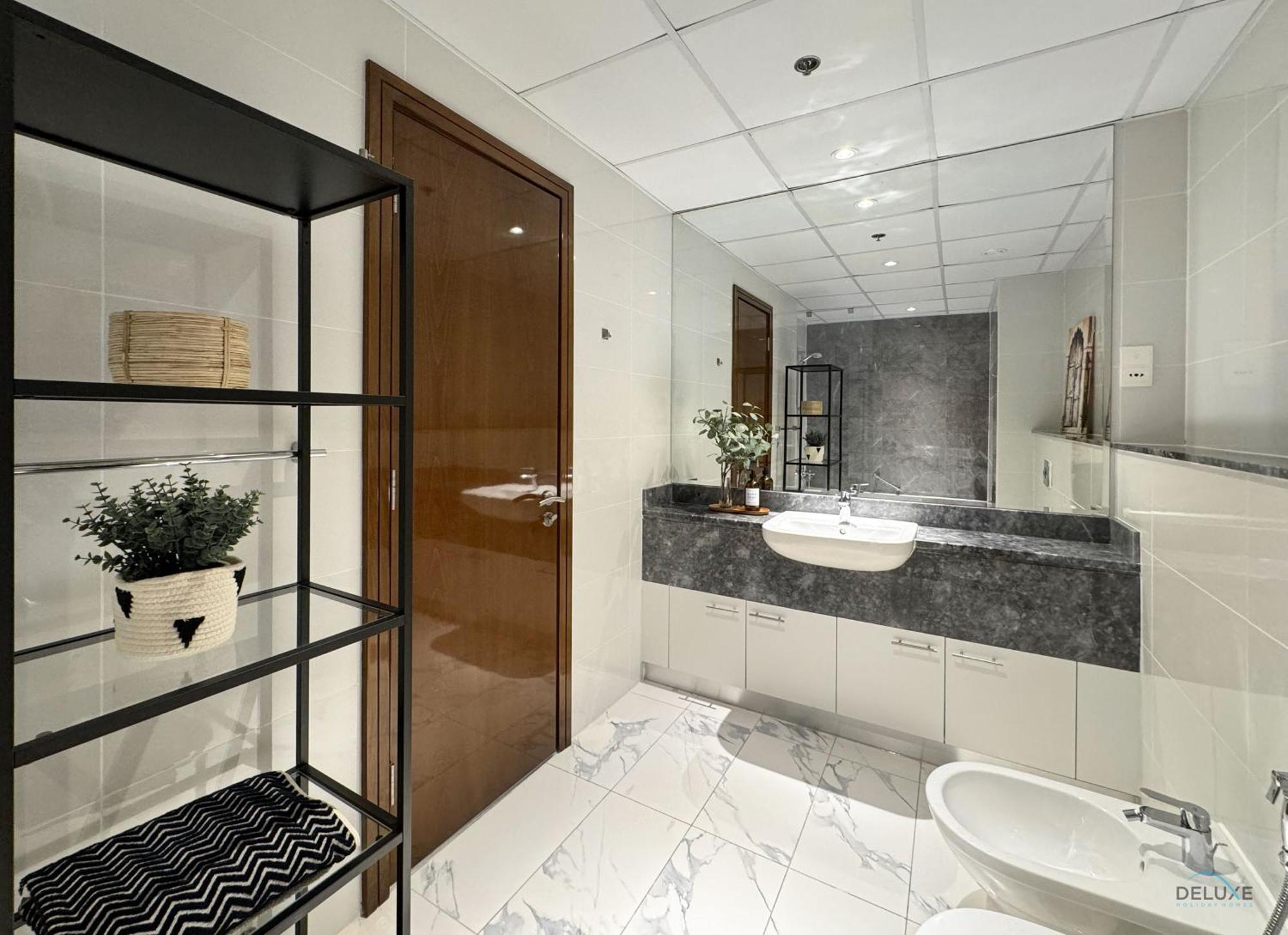 Grand 2br In Noura Tower, Business Bay By Deluxe Homes Dubaï