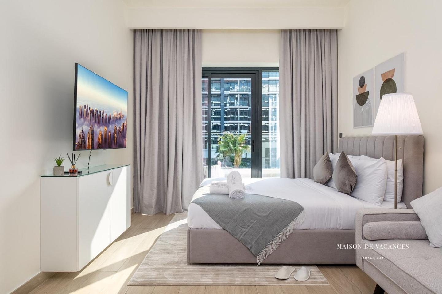 10mins From Mall With A Large Balcony Apartment *